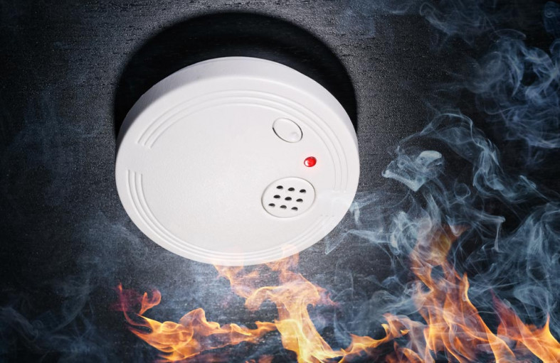 Sjekk røykvarsleren og brannslukningsutstyret!